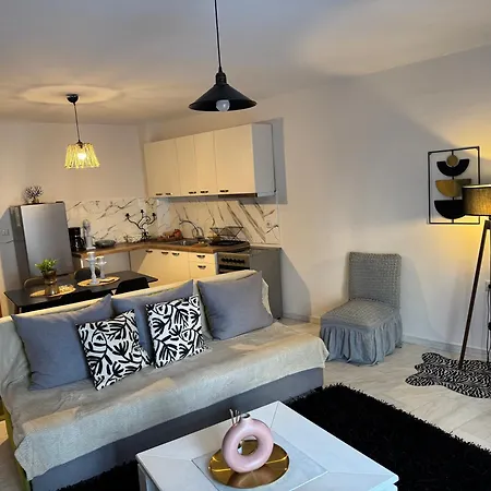 Efi's House Apartamento *