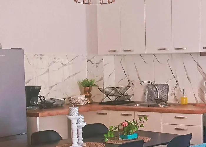 Efi's House דירה *